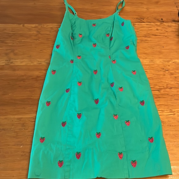Lilly Pulitzer strawberry dress - Picture 3 of 8